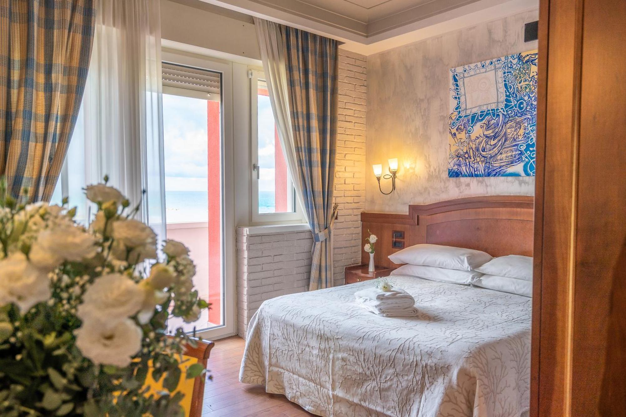 Art Hotel Santa Lucia Termoli Buitenkant foto