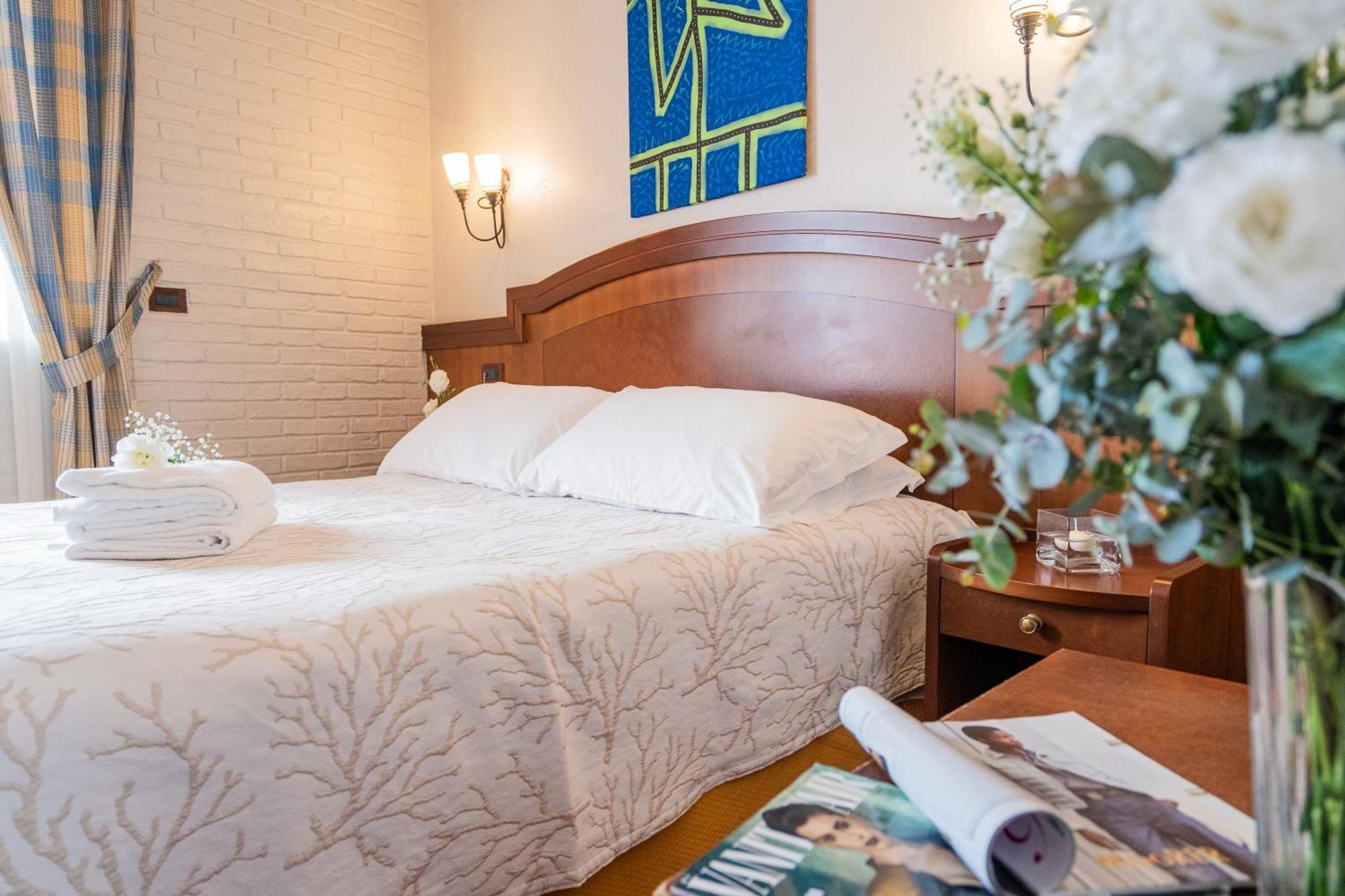 Art Hotel Santa Lucia Termoli Buitenkant foto
