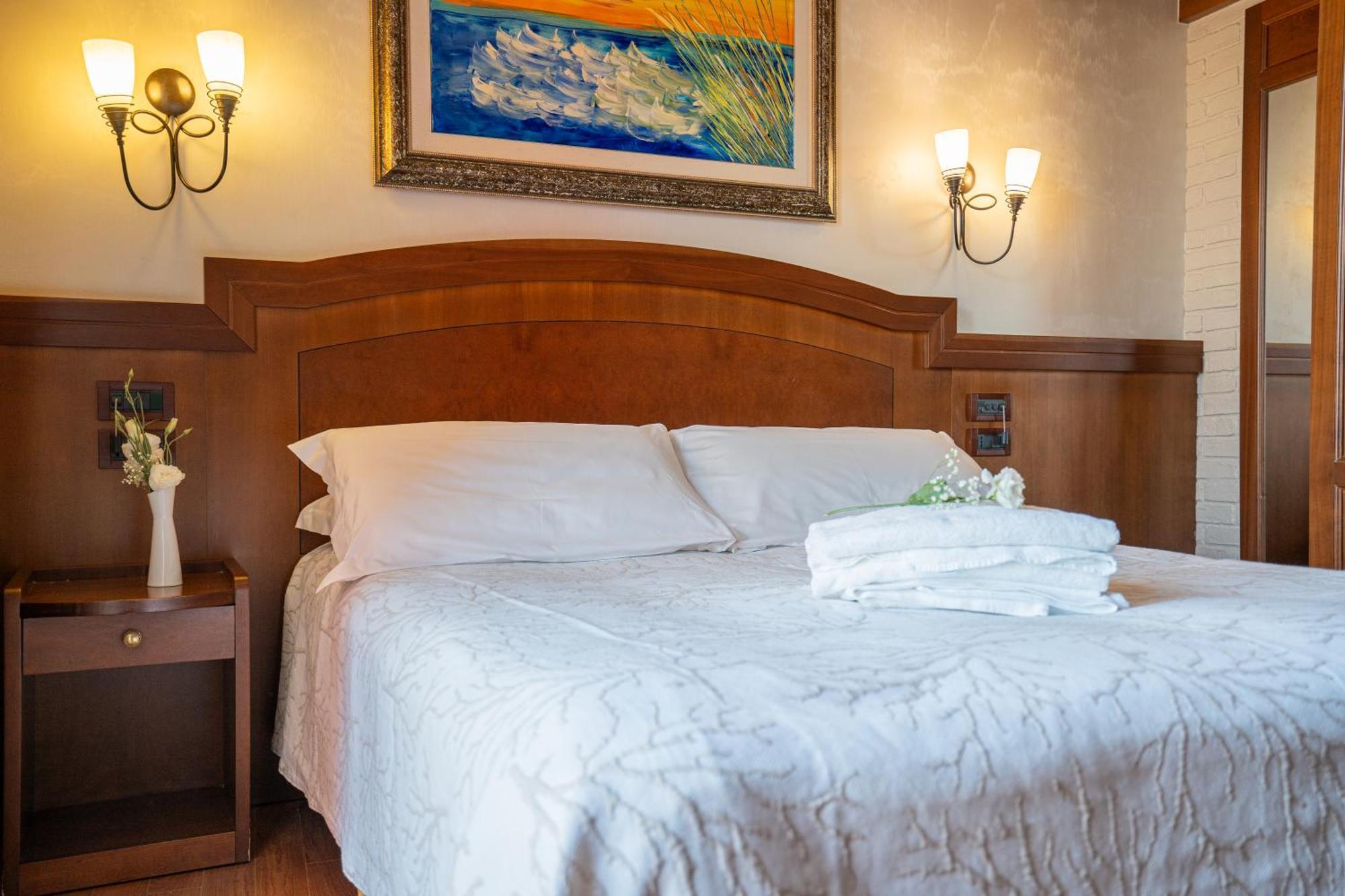 Art Hotel Santa Lucia Termoli Buitenkant foto